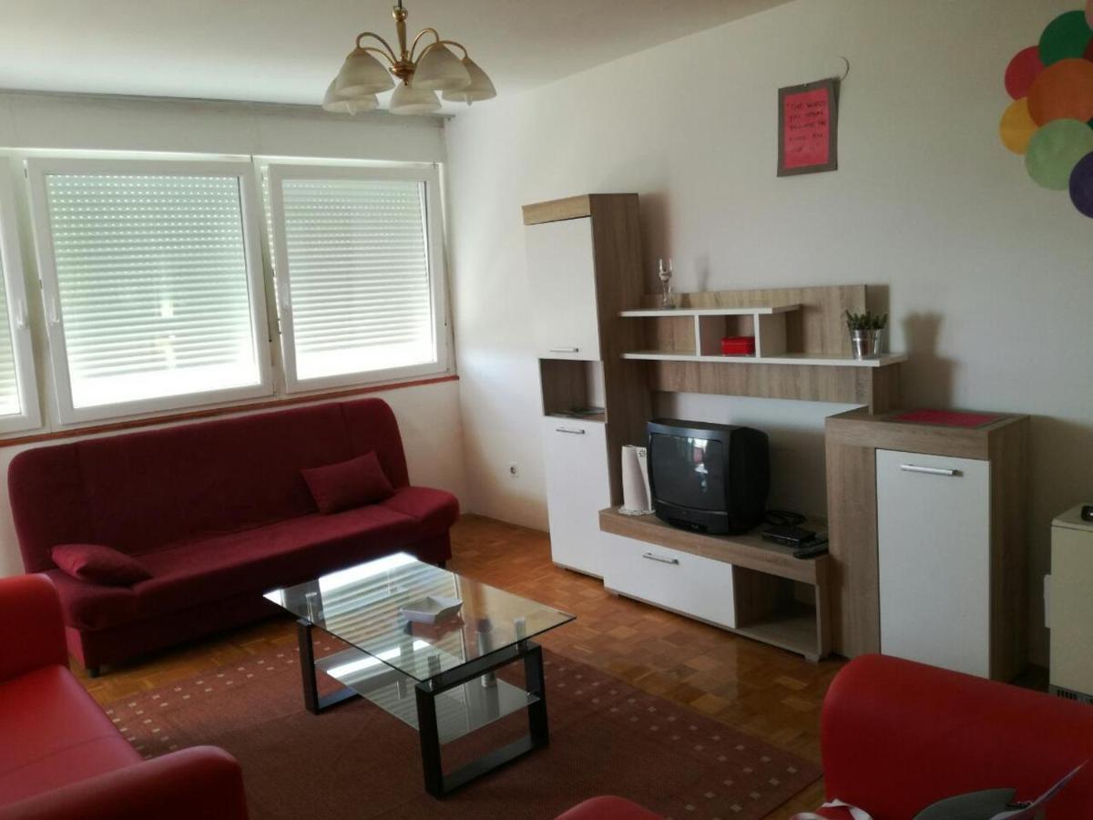 Apartment プーラ エクステリア 写真
