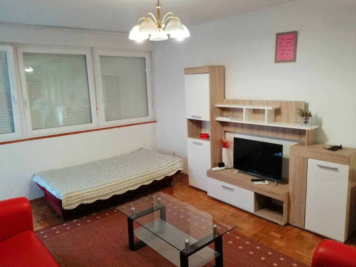 Apartment プーラ エクステリア 写真