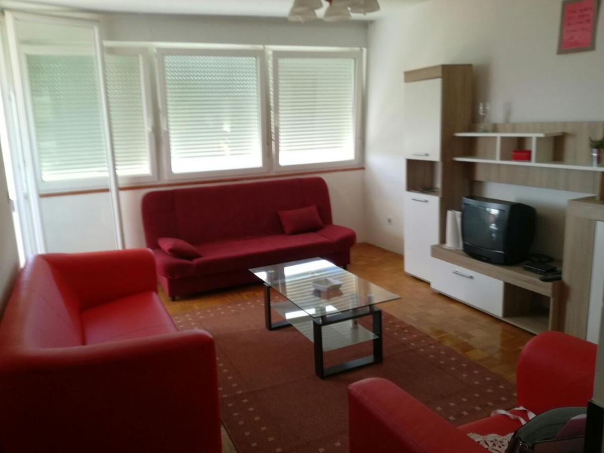 Apartment プーラ エクステリア 写真
