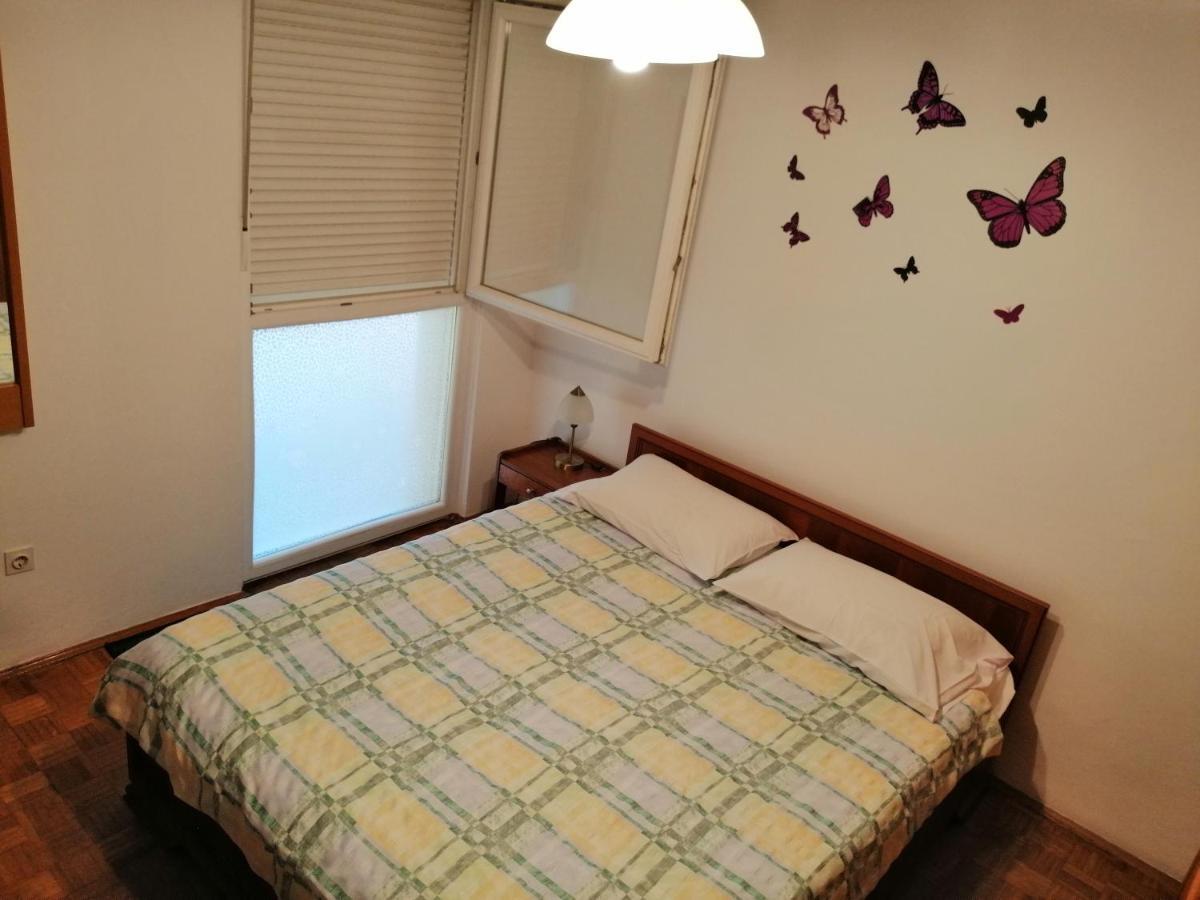 Apartment プーラ エクステリア 写真